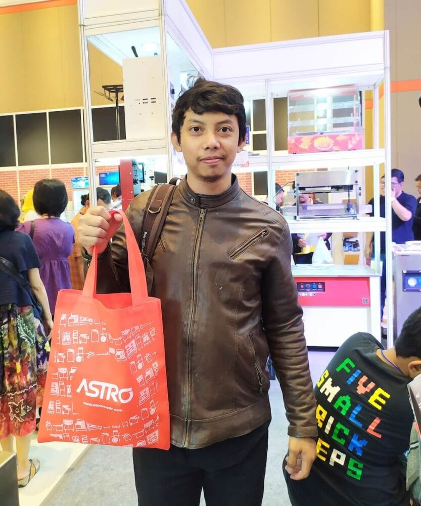 Customer 32